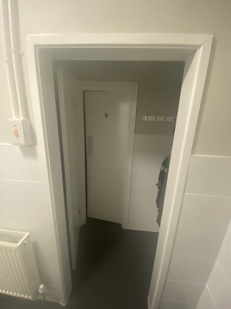 BUSINESS BATHROOM RENOVATION